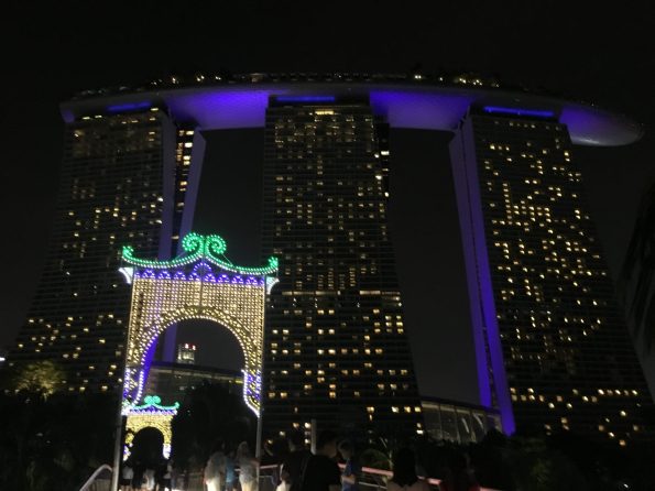 Marina Bay Hotel Singapur bei Nacht